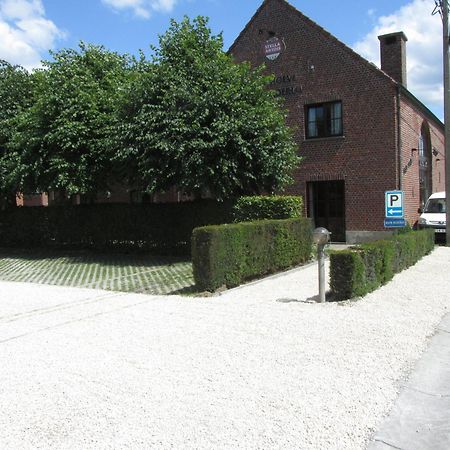 Hotel Klein Nederlo Vlezenbeek ภายนอก รูปภาพ