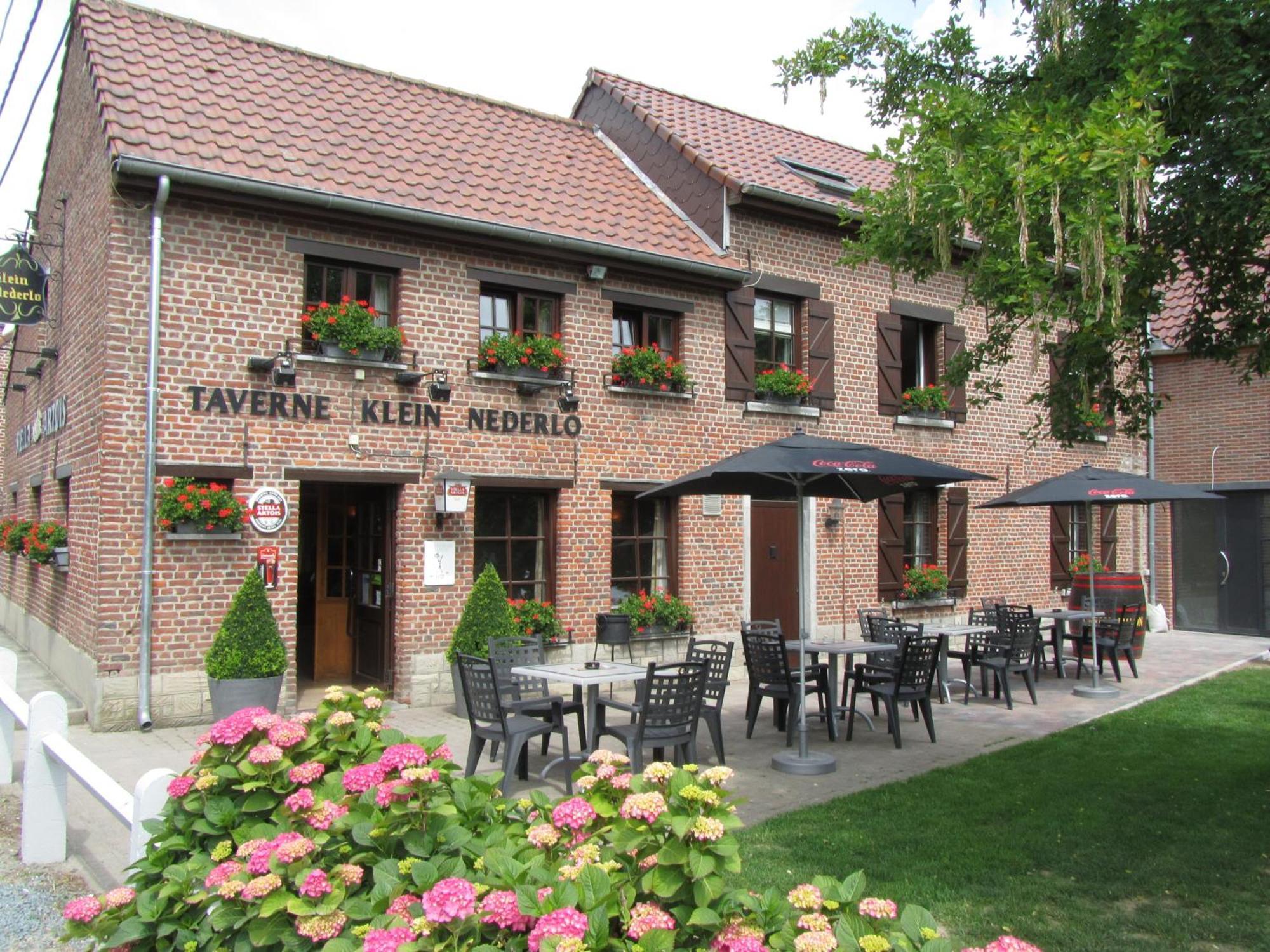 Hotel Klein Nederlo Vlezenbeek ภายนอก รูปภาพ