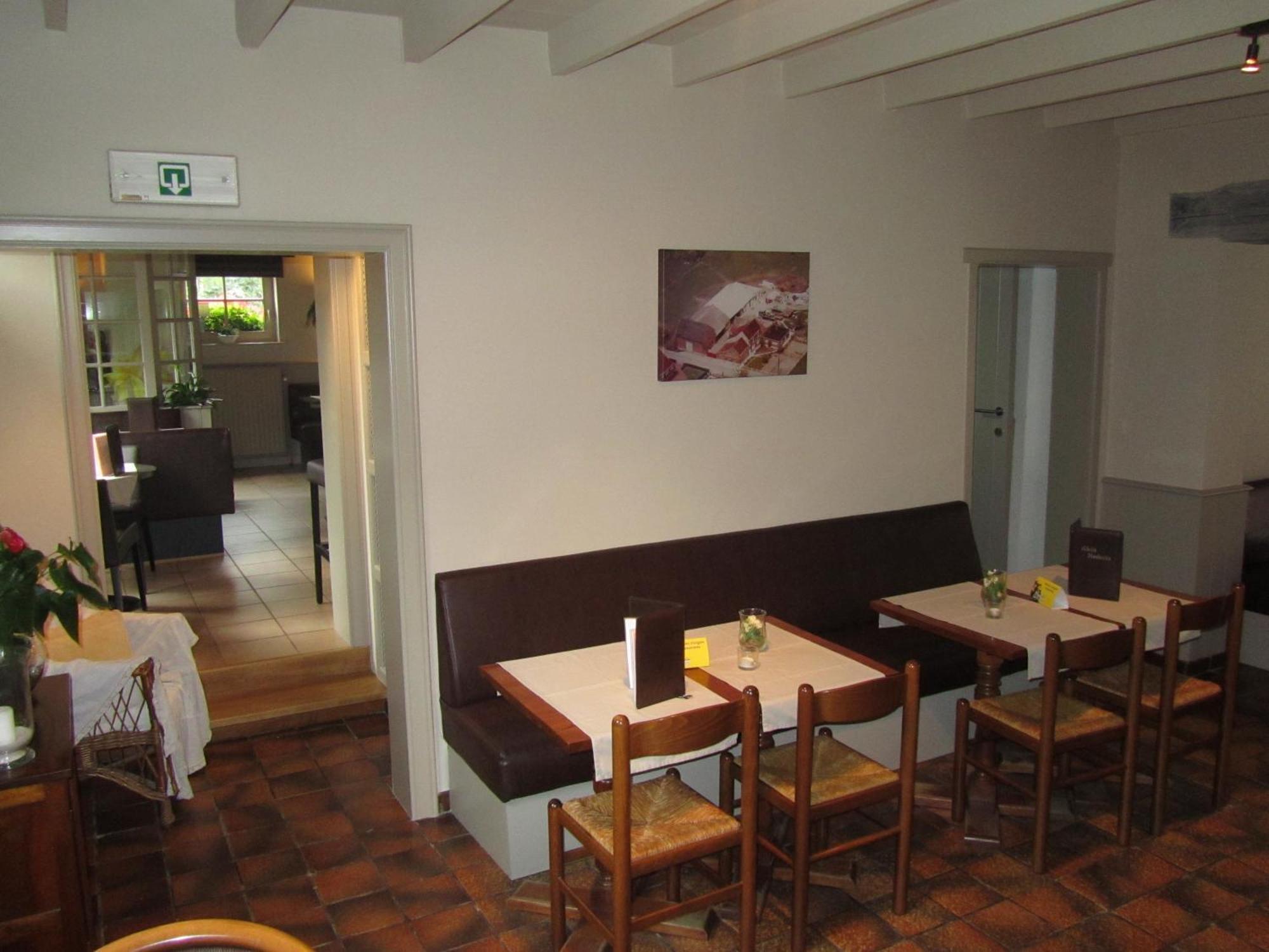 Hotel Klein Nederlo Vlezenbeek ภายนอก รูปภาพ
