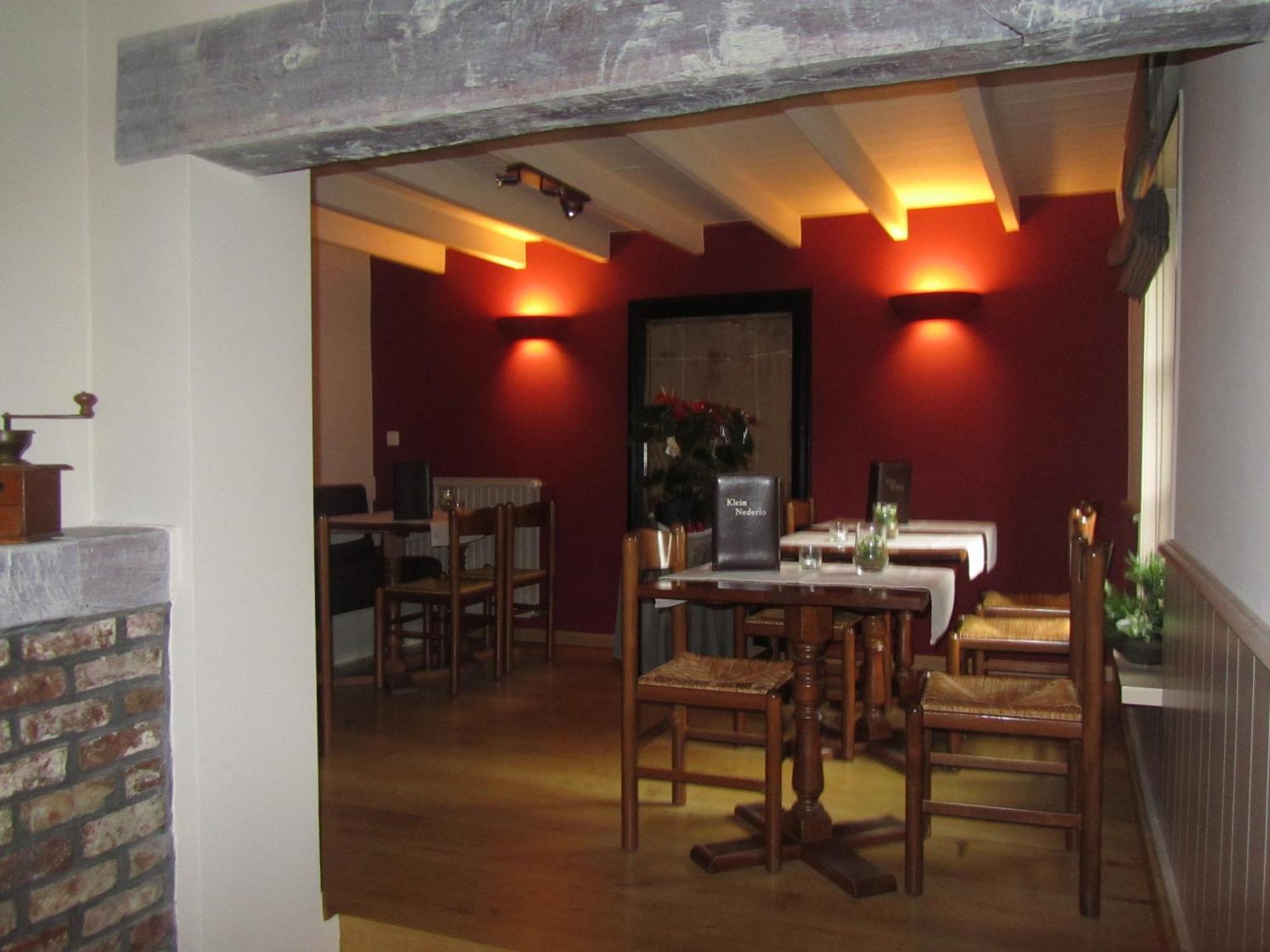 Hotel Klein Nederlo Vlezenbeek ภายนอก รูปภาพ