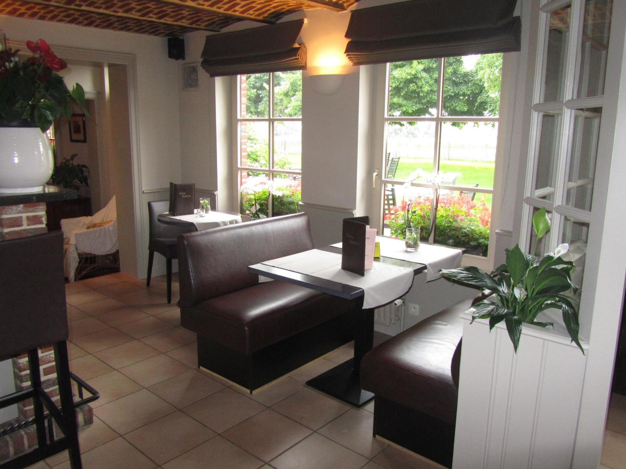 Hotel Klein Nederlo Vlezenbeek ภายนอก รูปภาพ