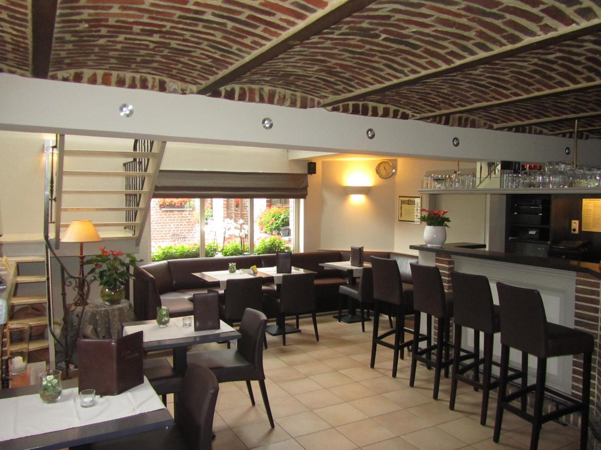 Hotel Klein Nederlo Vlezenbeek ภายนอก รูปภาพ