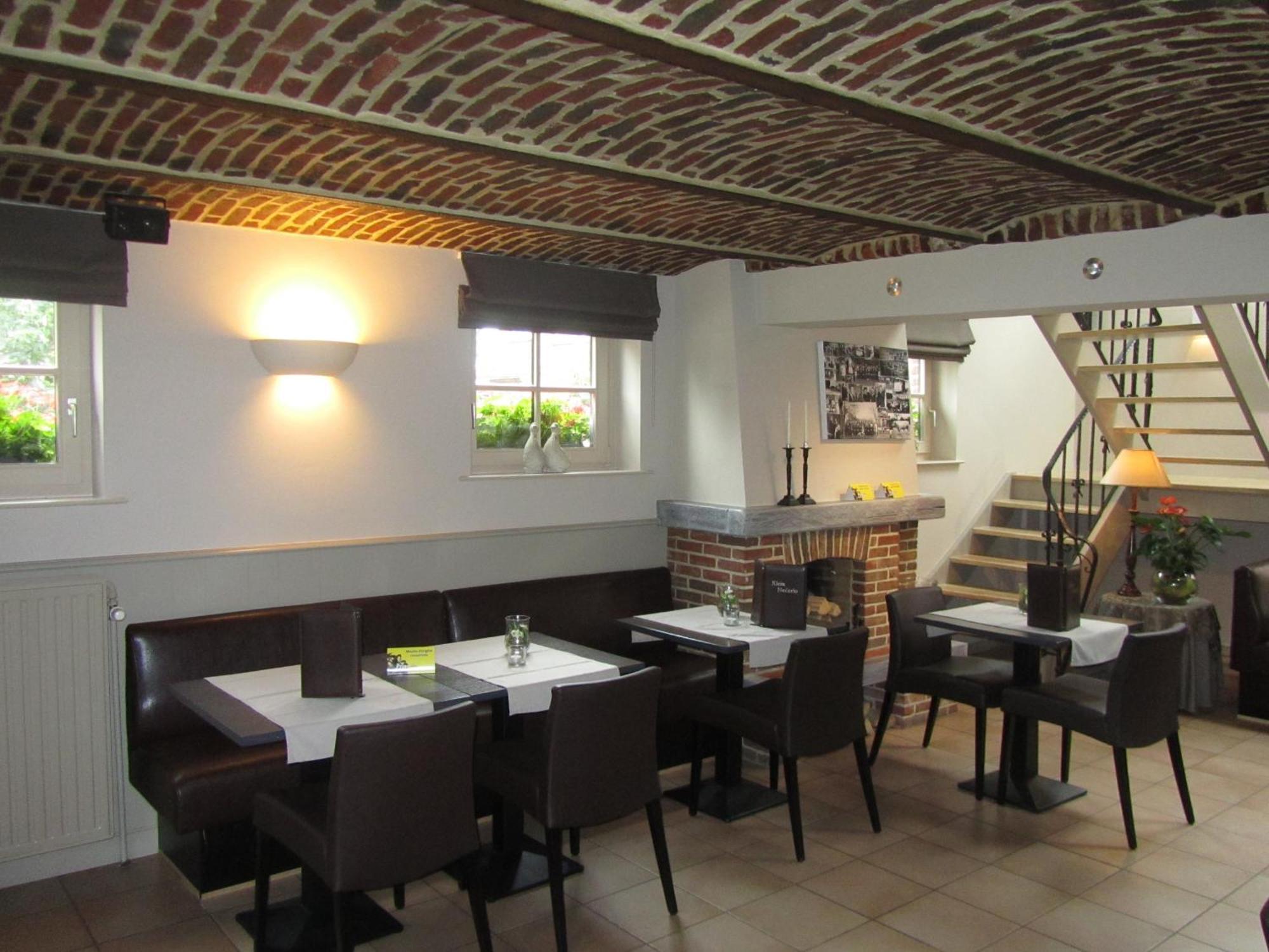 Hotel Klein Nederlo Vlezenbeek ภายนอก รูปภาพ